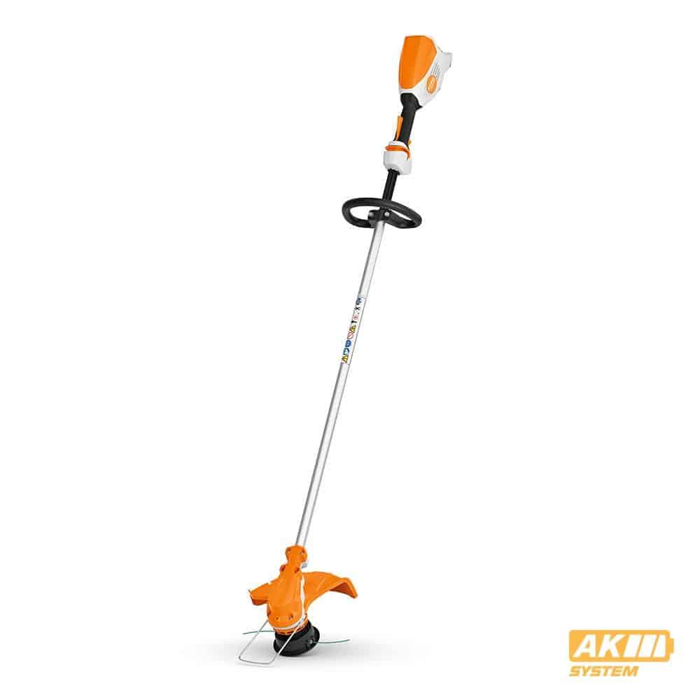 coupe bordure à batterie AK de la marque Stihl