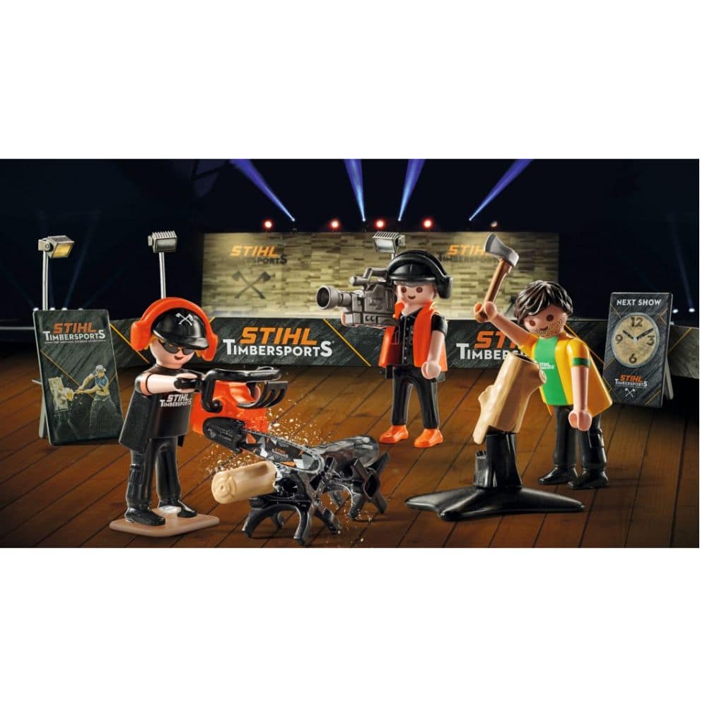 Coffret Playmobil aux couleurs STIHL TIMBERSPORTS® 3 figurines : 2 athlètes + 1 caméraman Accessoires complets : machines, planches, supports, phares