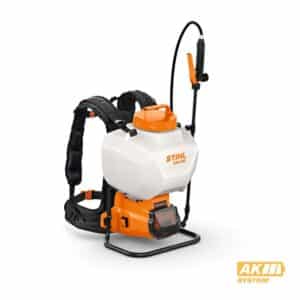 Le pulvérisateur à batterie STIHL SGA 60 a été développé pour les particuliers exigeants et les utilisateurs semi-professionnels à la recherche d’un outil fiable, puissant et confortable.