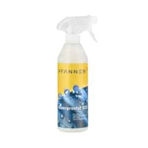 Spray imperméabilisant Pfanner. Il suffit de vaporiser, de laisser sécher et le tour est joué. Idéal pour les vestes, pantalons, sacs à dos et autres textiles régulièrement exposés aux intempéries