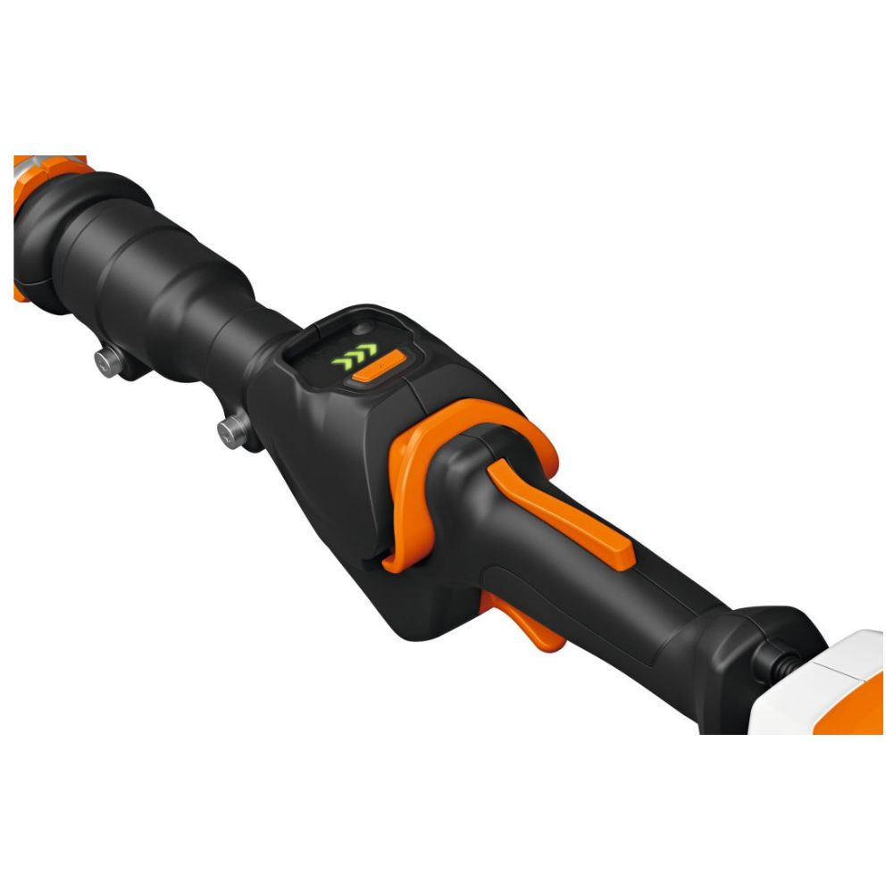 Le STIHL HLA 150 B est un taille-haie sur perche à batterie conçu pour les professionnels des espaces verts, des collectivités et du paysagisme.